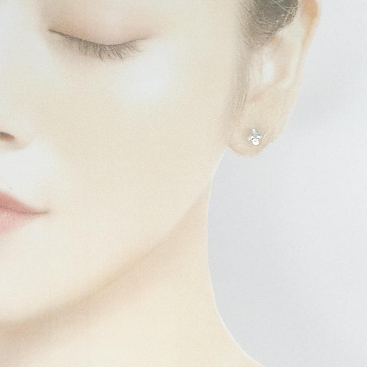 K18WG ダイヤモンド ピアス 0.02CT