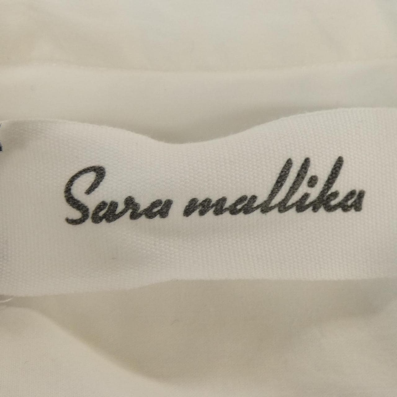 Sara Mallika020122SE1上衣