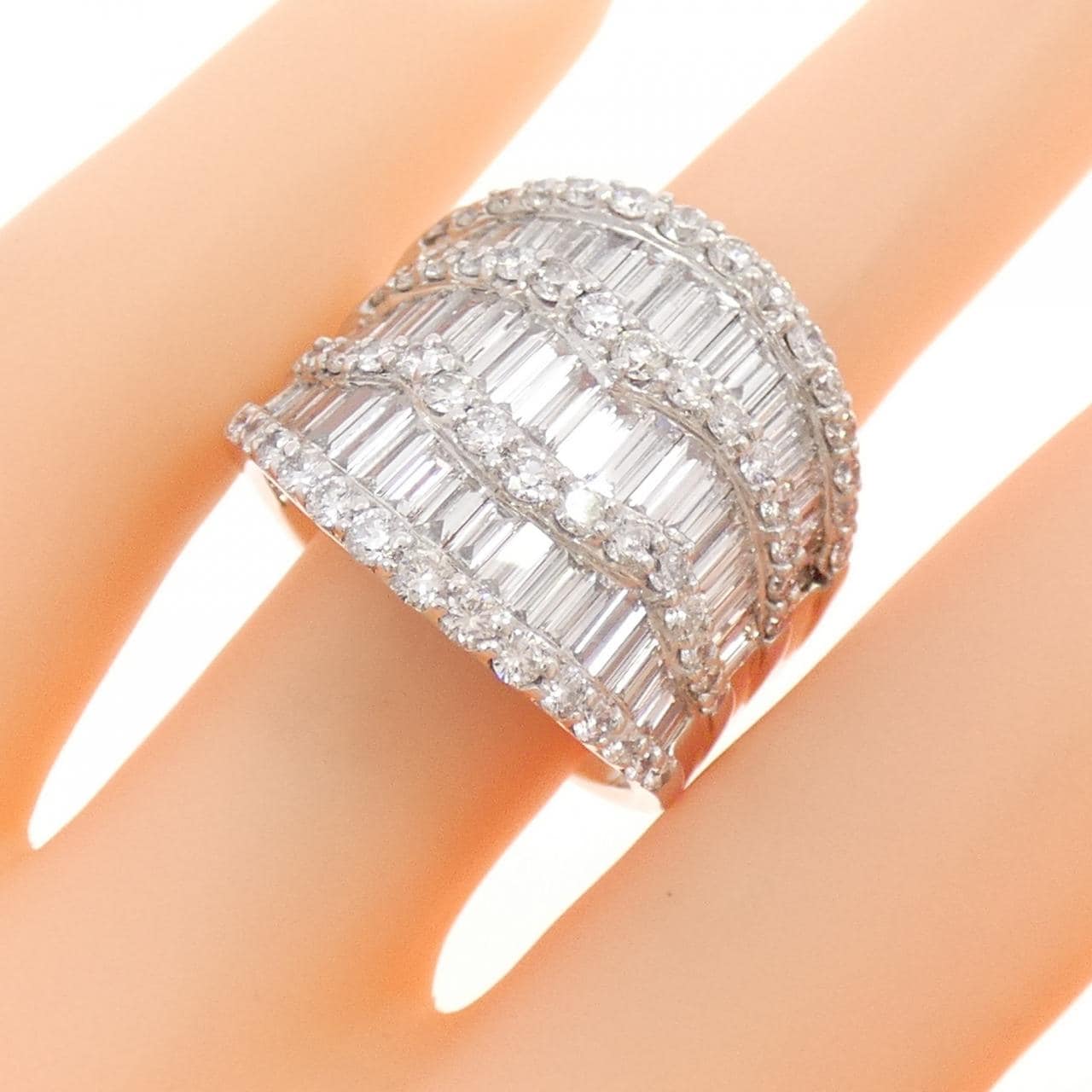 K18WG ダイヤモンド リング 3.65CT