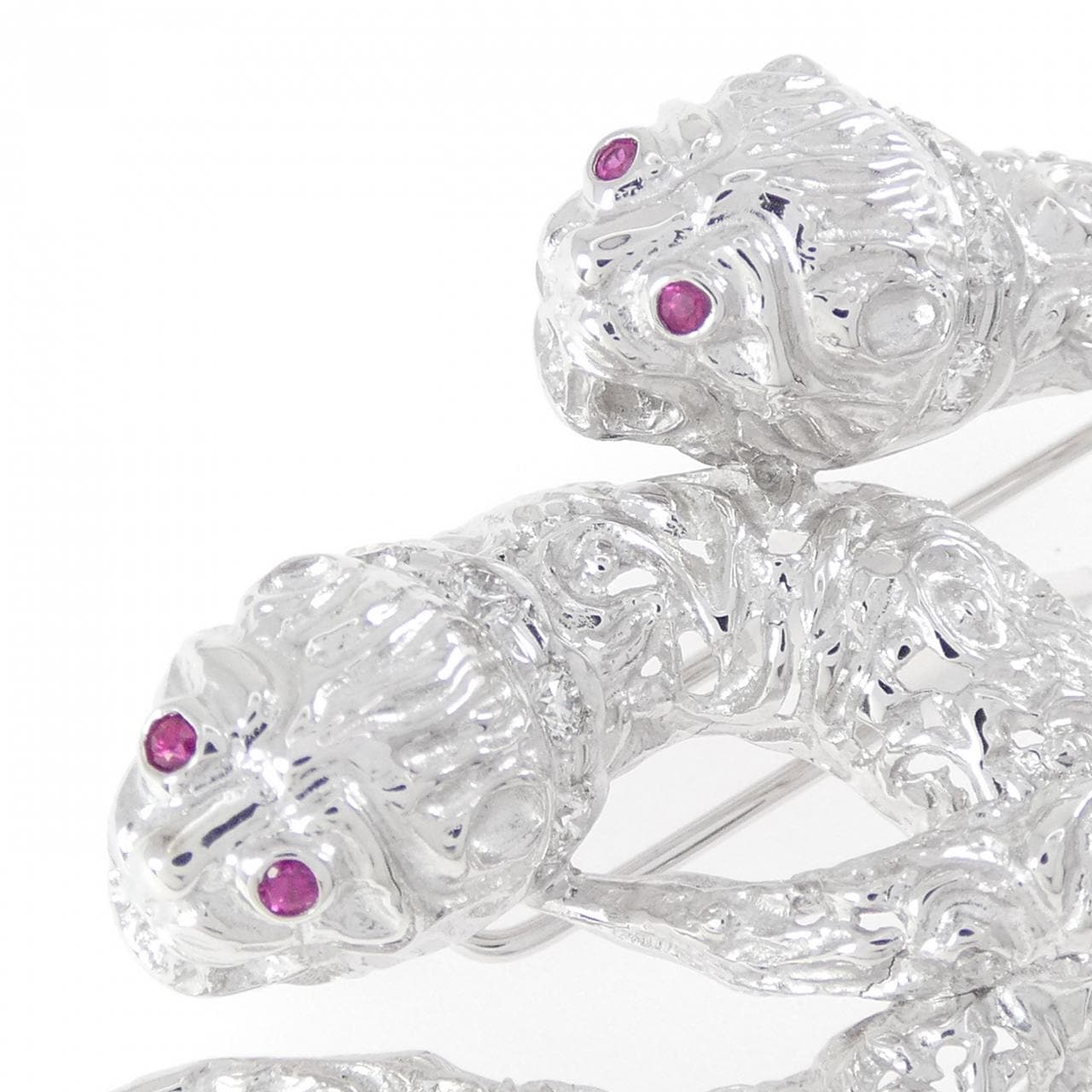 イリアス･ララウニス  ルビー ブローチ 0.08CT