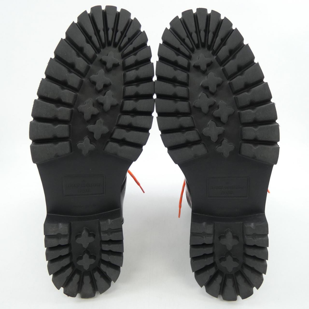 ルイヴィトン LOUIS VUITTON アウトランドライン ブーツ