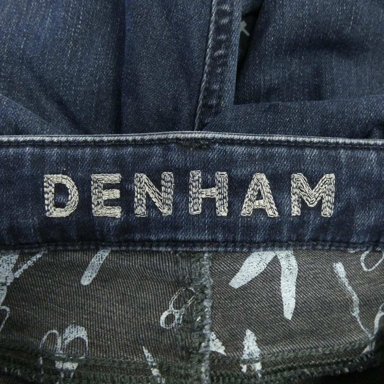 デンハム DENHAM RAZOR ジーンズ