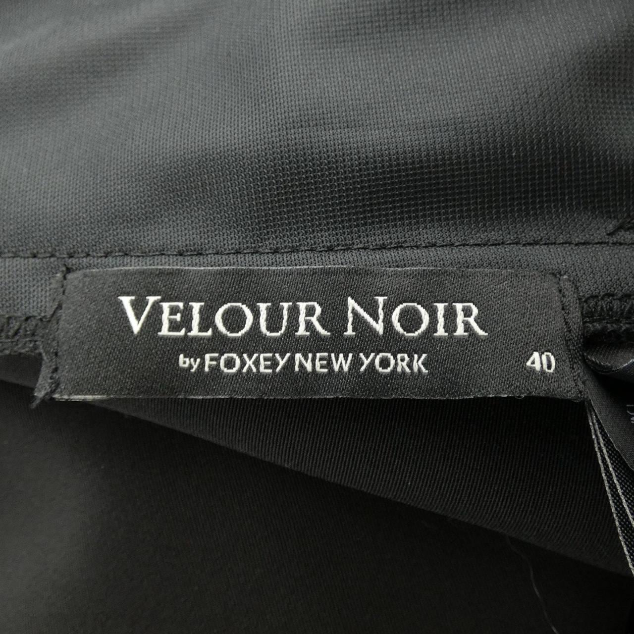 ヴェロア　ノワール VELOUR NOIR スカート