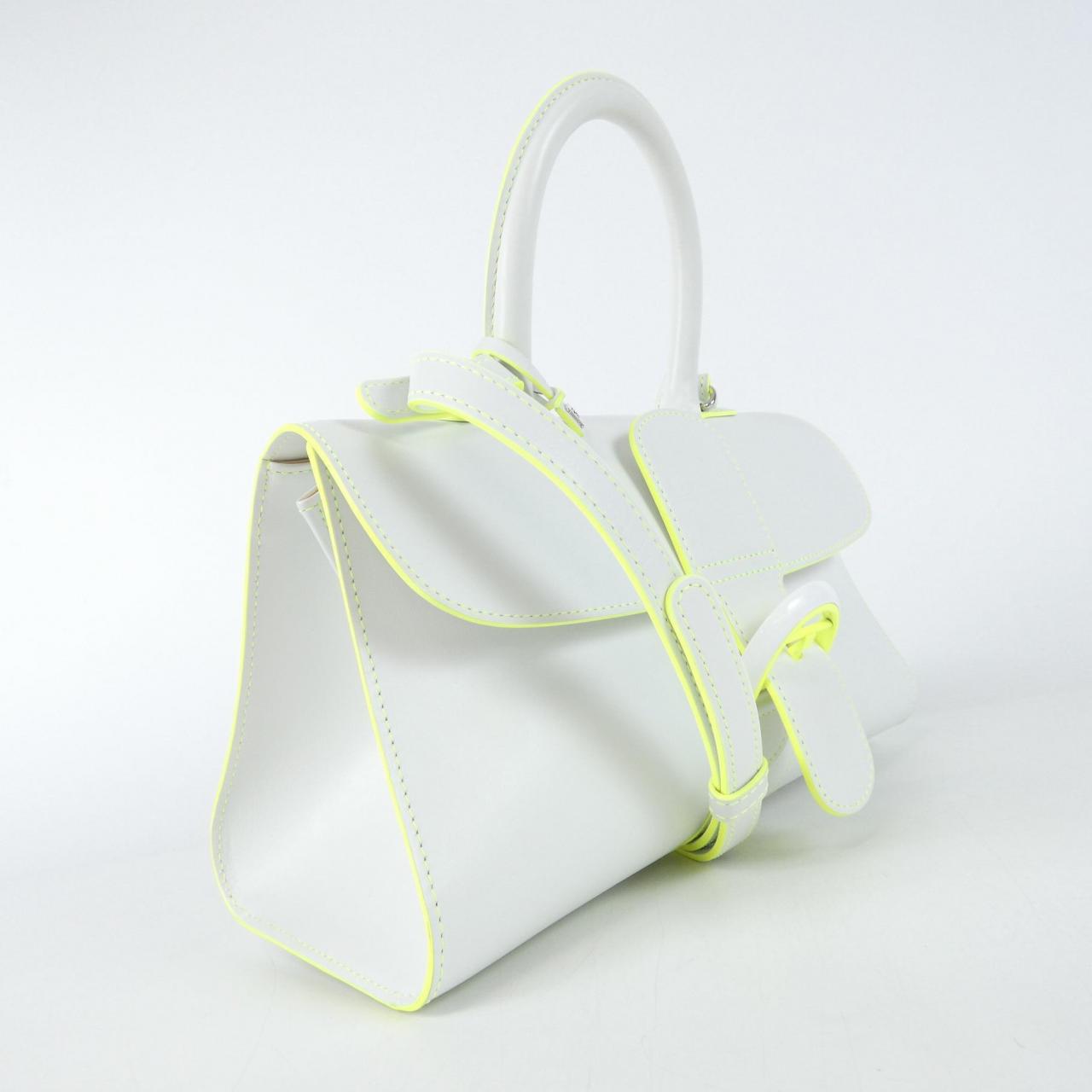 德尔沃DELVAUX