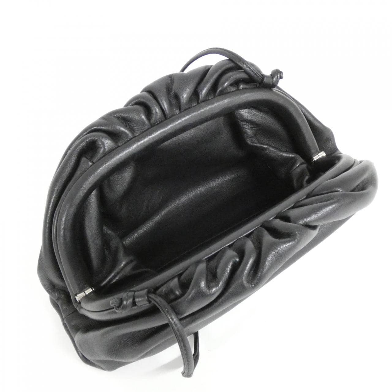 ボッテガヴェネタ 585852 VCP40 ショルダーバッグ