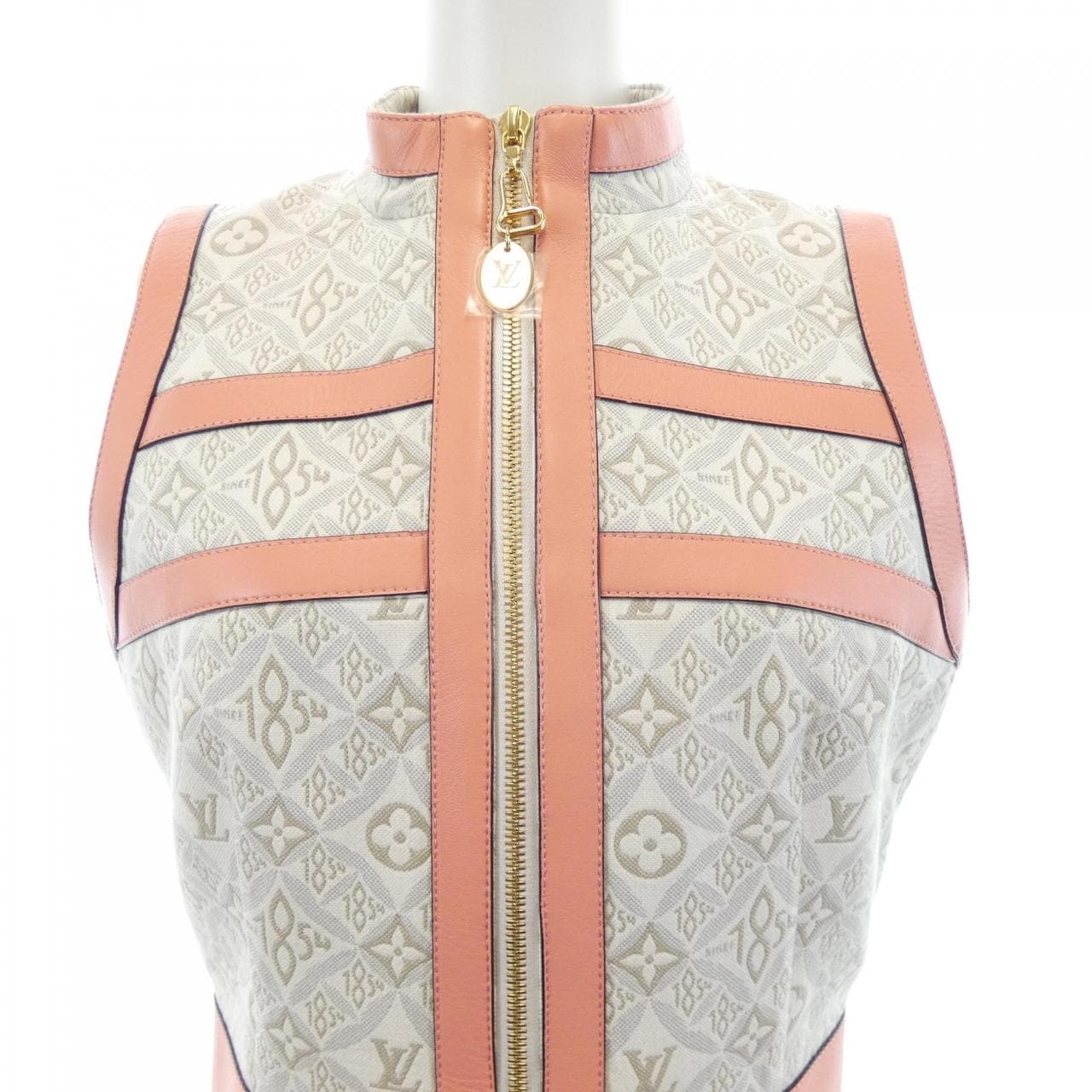ルイヴィトン LOUIS VUITTON SINCE 1854ジップアップ FMDR61J77 ワンピース