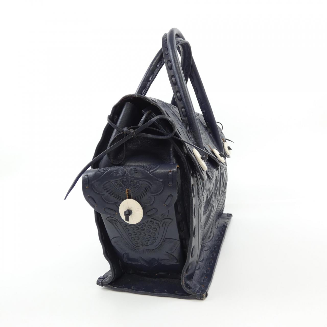 Carving Tribes BAG