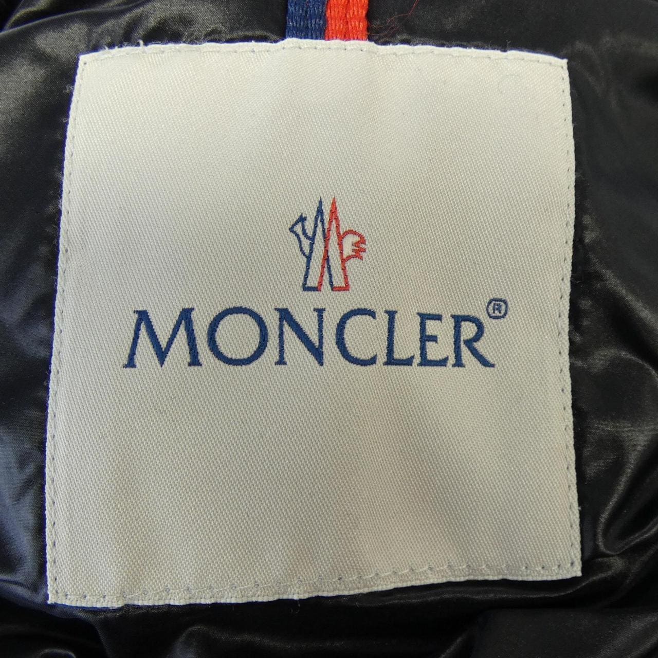 モンクレール MONCLER ダウンジャケット