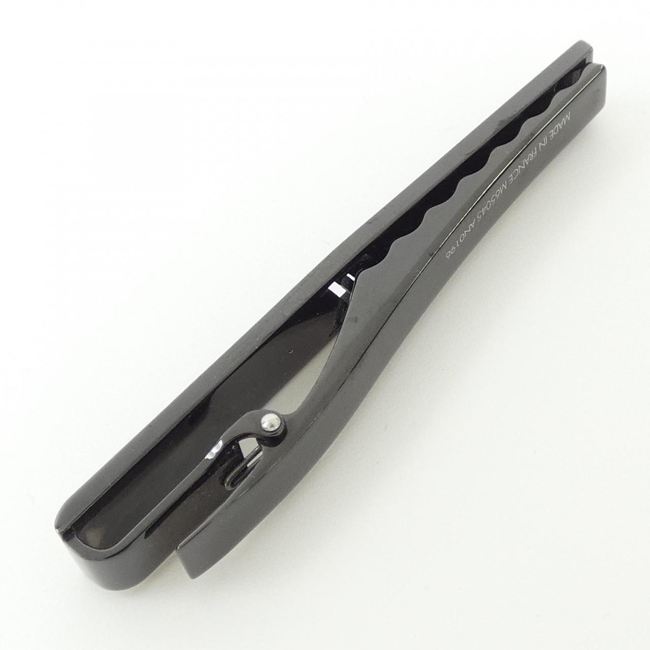 LOUIS VUITTON VUITTON TIE CLIP