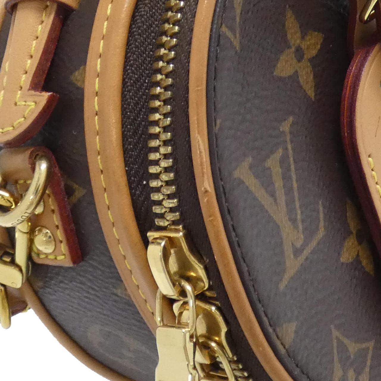 ルイヴィトン モノグラム ミニ ボワット シャポー M44699 ショルダーバッグ