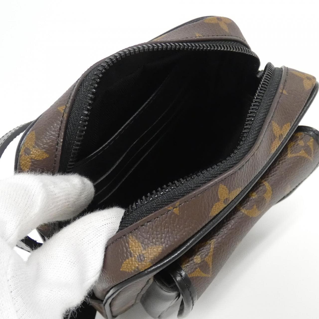 LOUIS VUITTON Monogram Macassar Christopher 穿戴式錢包 M69404 肩背包