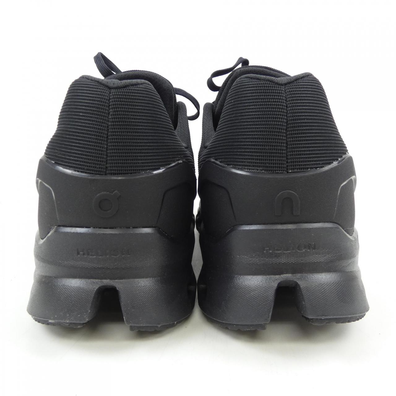 オン On CLOUDSTRATUS スニーカー