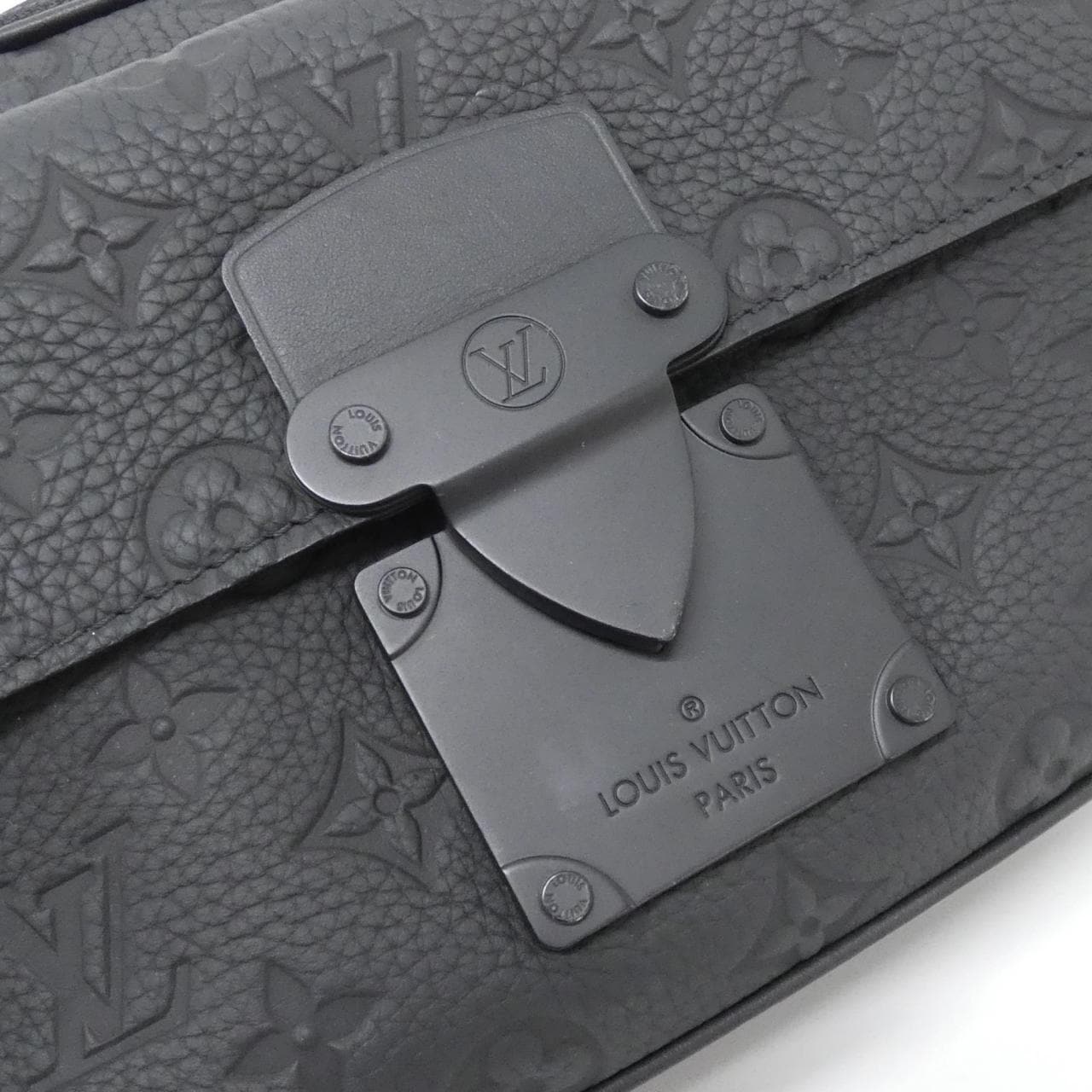 ルイヴィトン トリヨン モノグラム Sロック スリングバッグ M58487 ショルダーバッグ