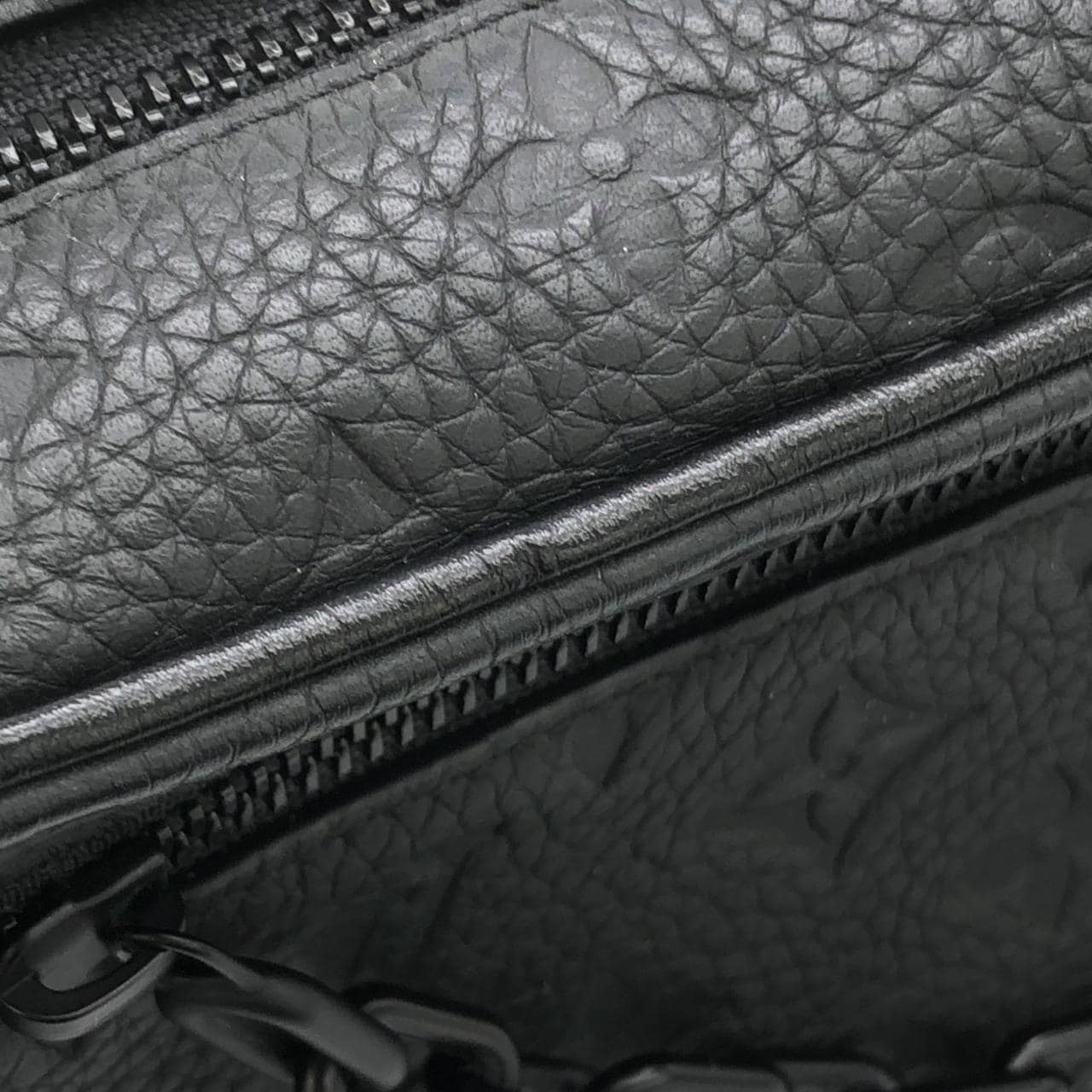 ルイヴィトン トリヨン モノグラム ミニ ソフトトランク M55702 ショルダーバッグ