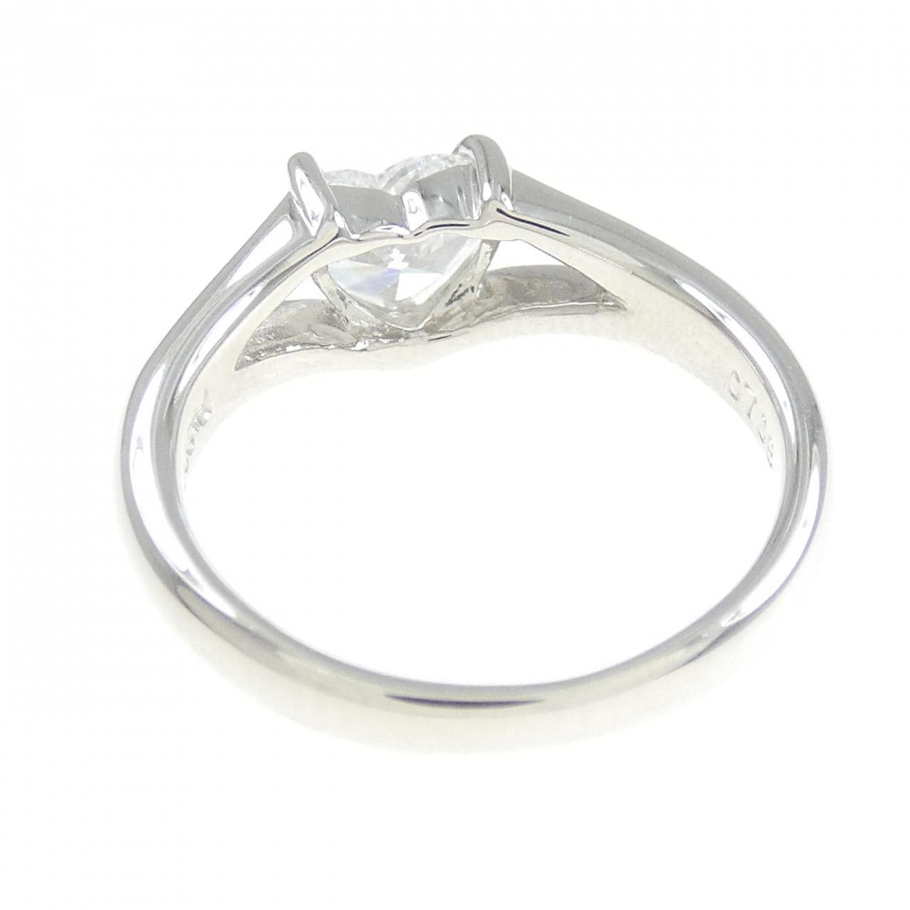 PT ダイヤモンド リング 0.708CT E SI1 ハートシェイプ