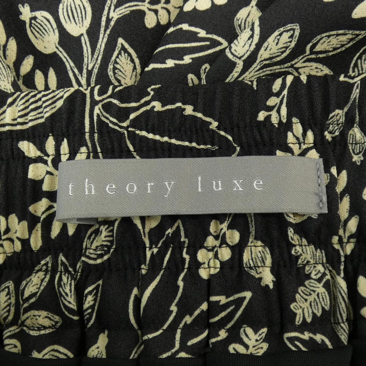 セオリーリュクス Theory luxe スカート