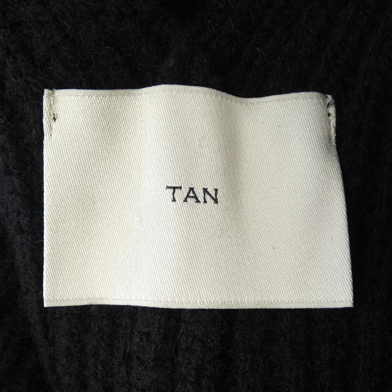 タン TAN TN18AW001 ワンピース