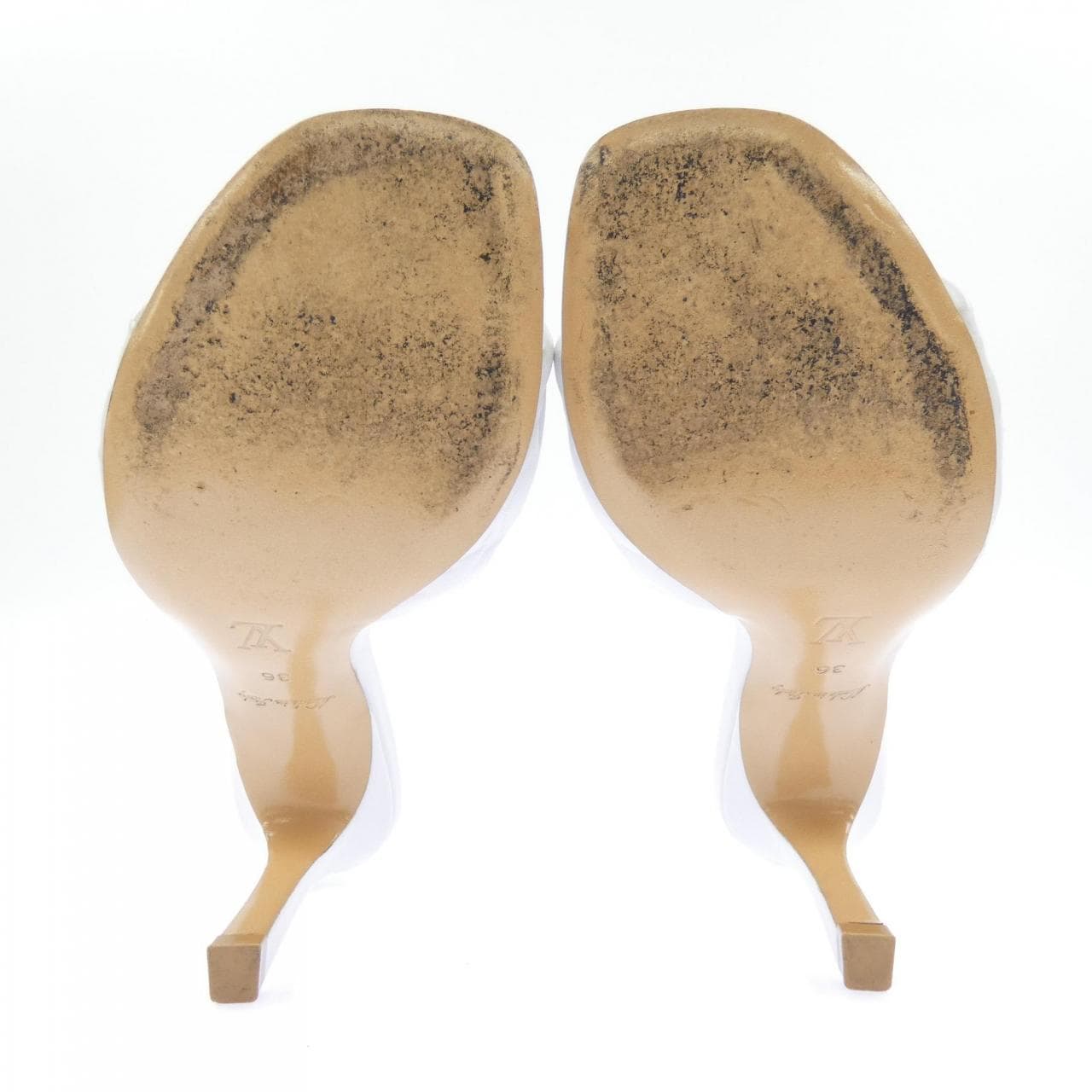 ルイヴィトン LOUIS VUITTON モノグラムエンボス リバイバルライン サンダル