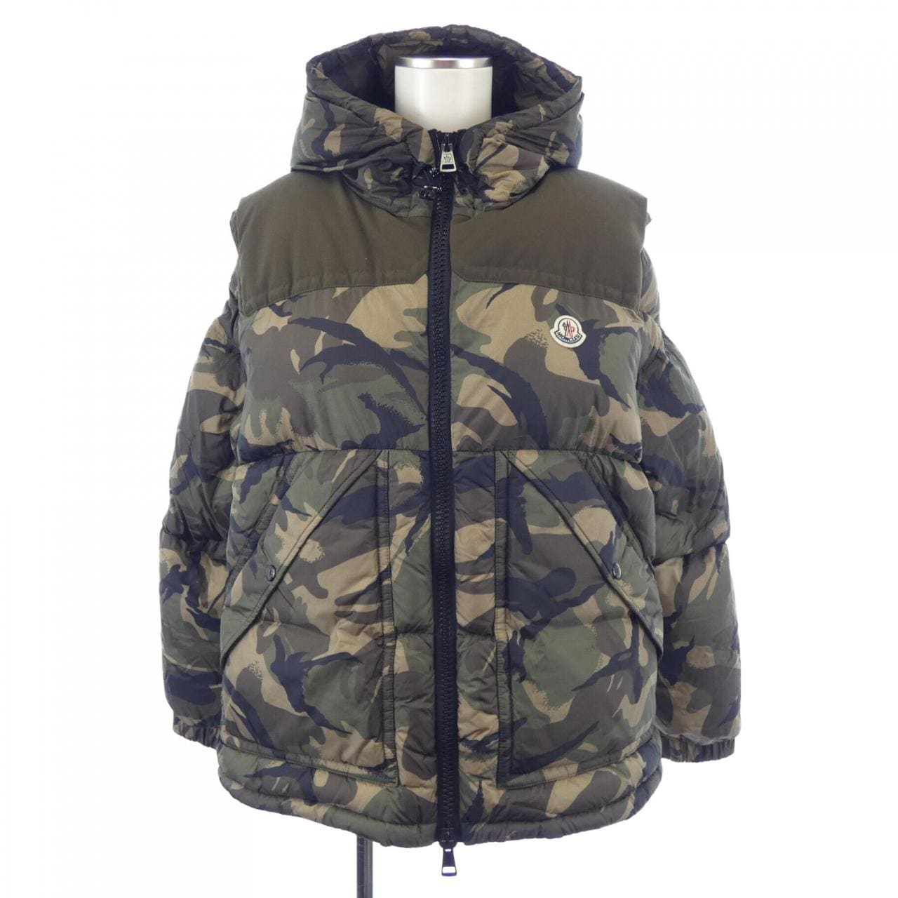 モンクレール MONCLER ダウンジャケット