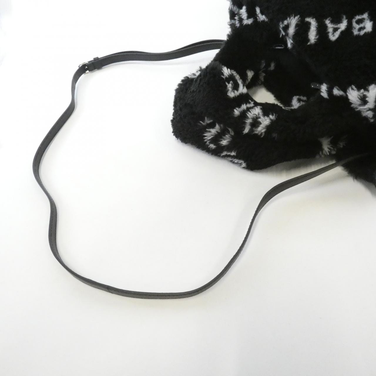 バレンシアガ エブリディ XS 581762 HSHDN バッグ