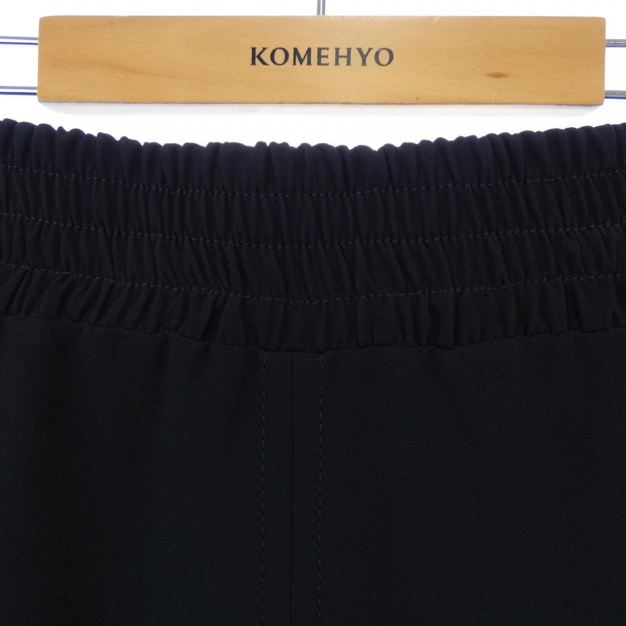 ヌメロヴェントゥーノ N°21 19A-C032-5336 スカート