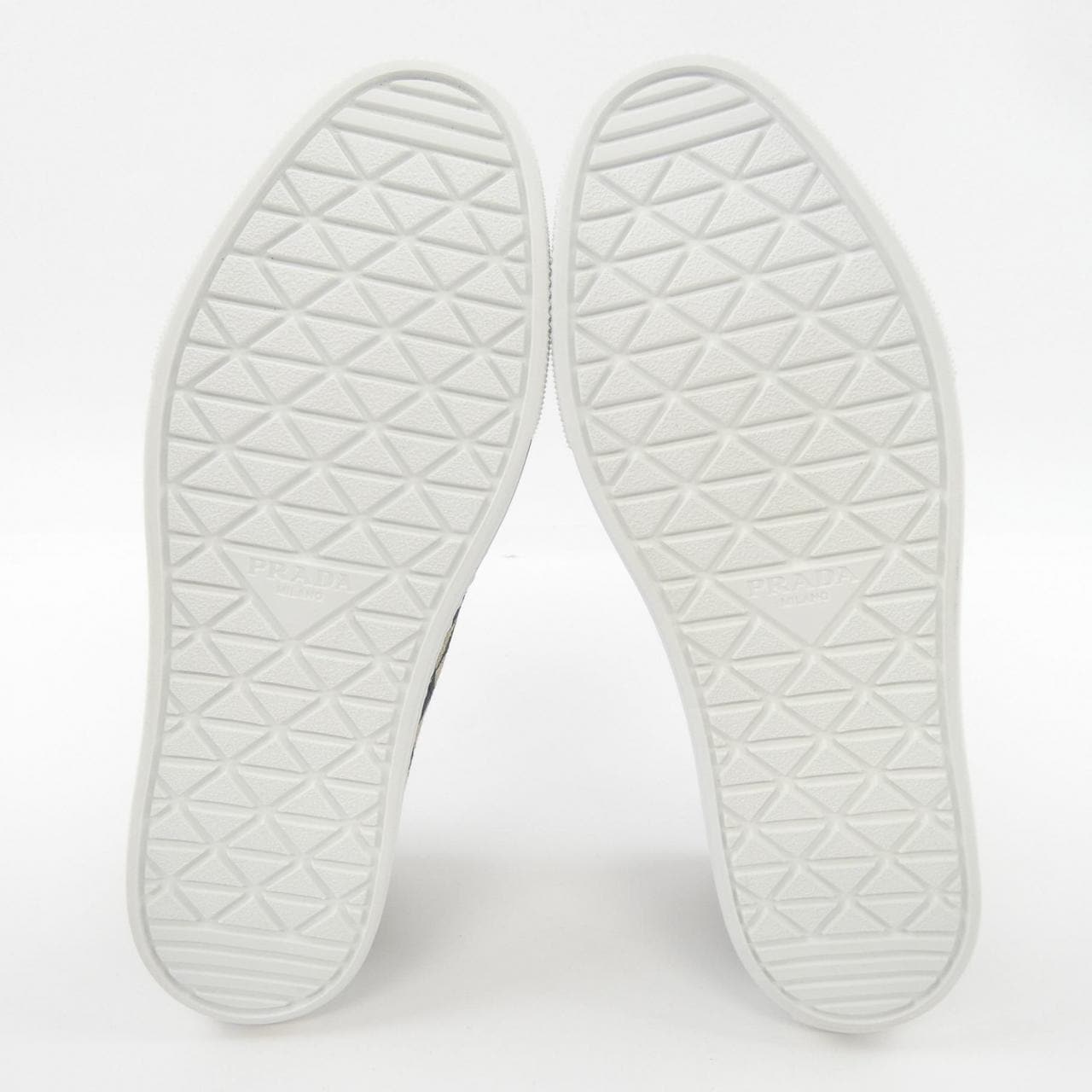 プラダ PRADA トライアングルロゴ 1S942M スニーカー