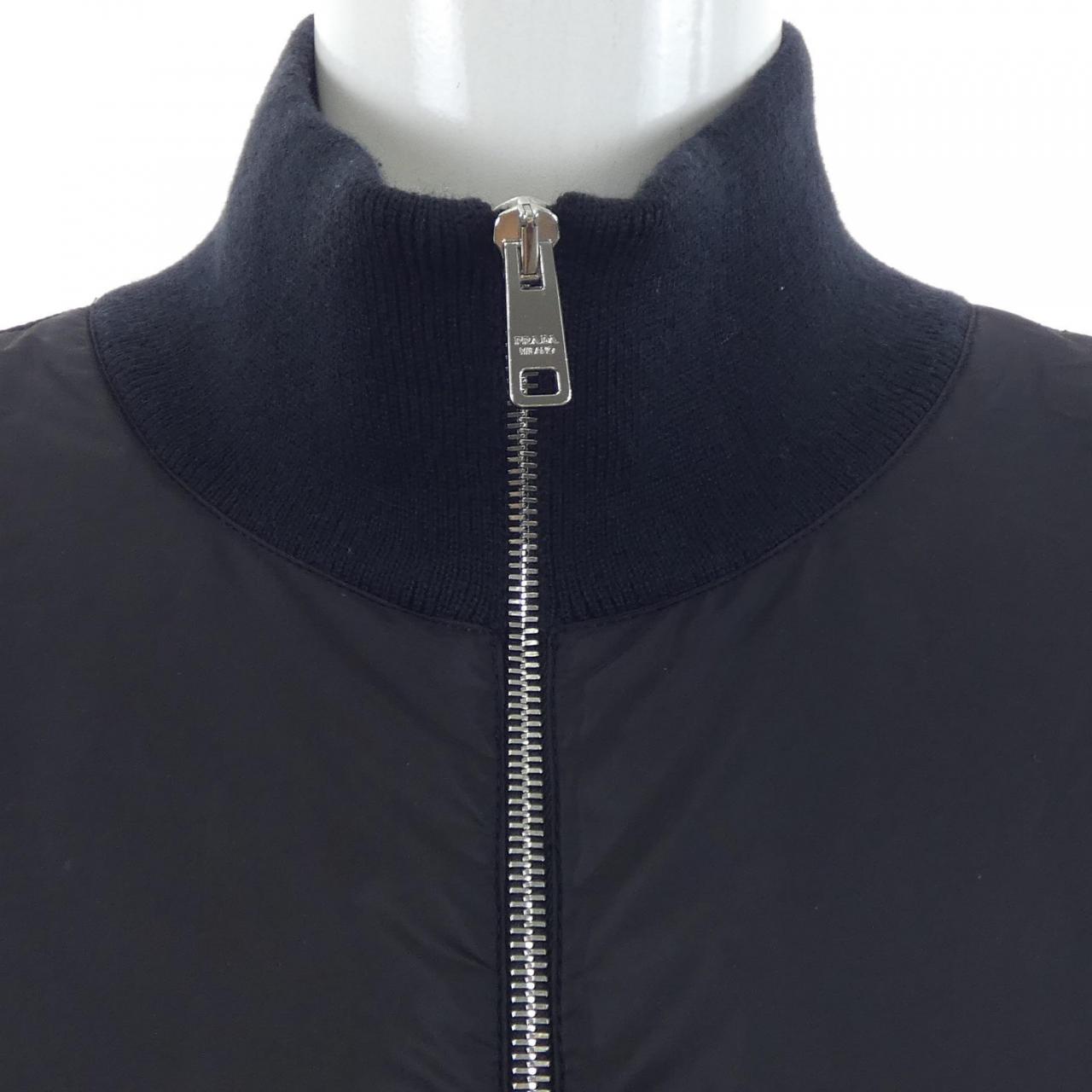 プラダ PRADA トライアングルロゴ UMG116 R212 U98 ブルゾン