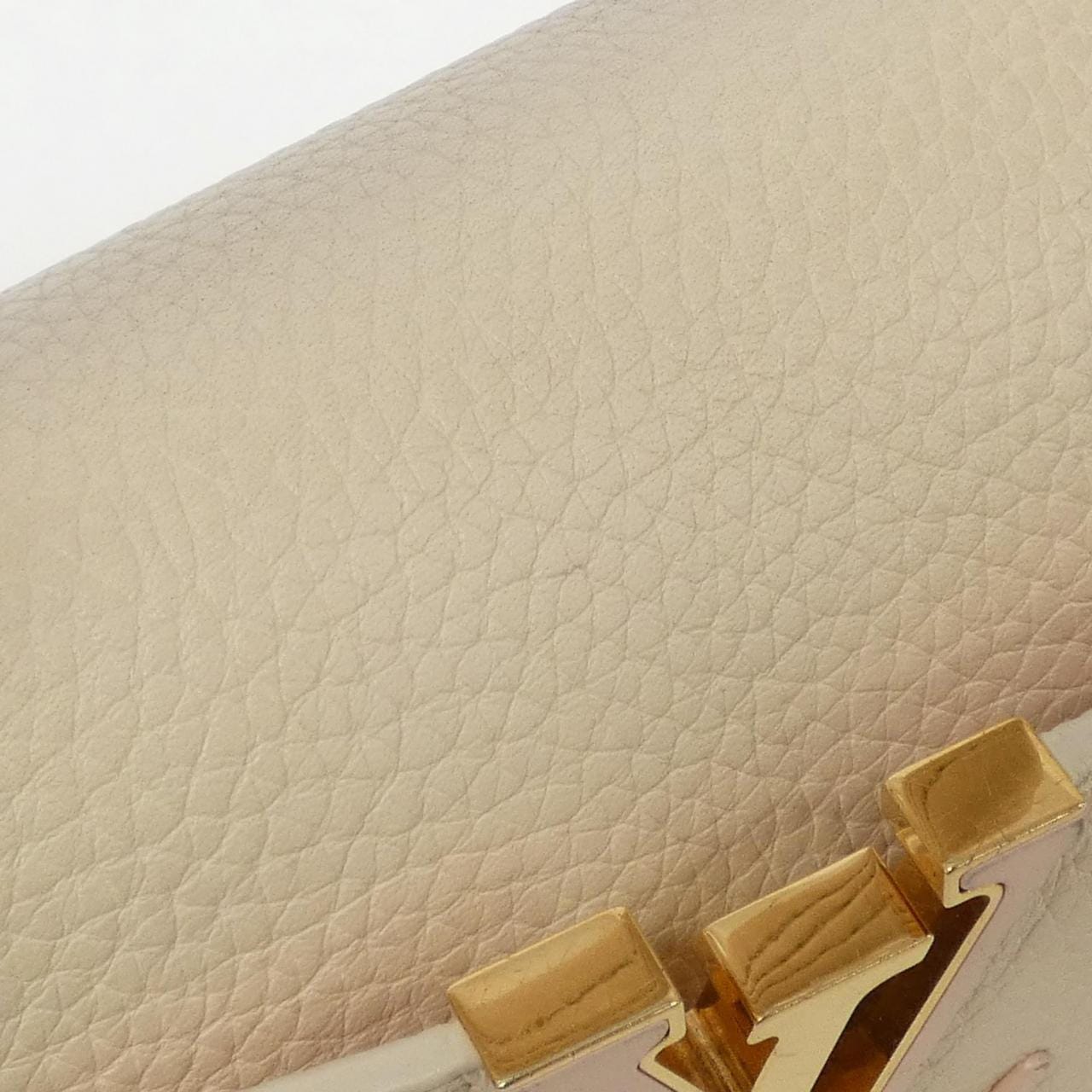 LOUIS VUITTON Capucines BB M21127 Bag