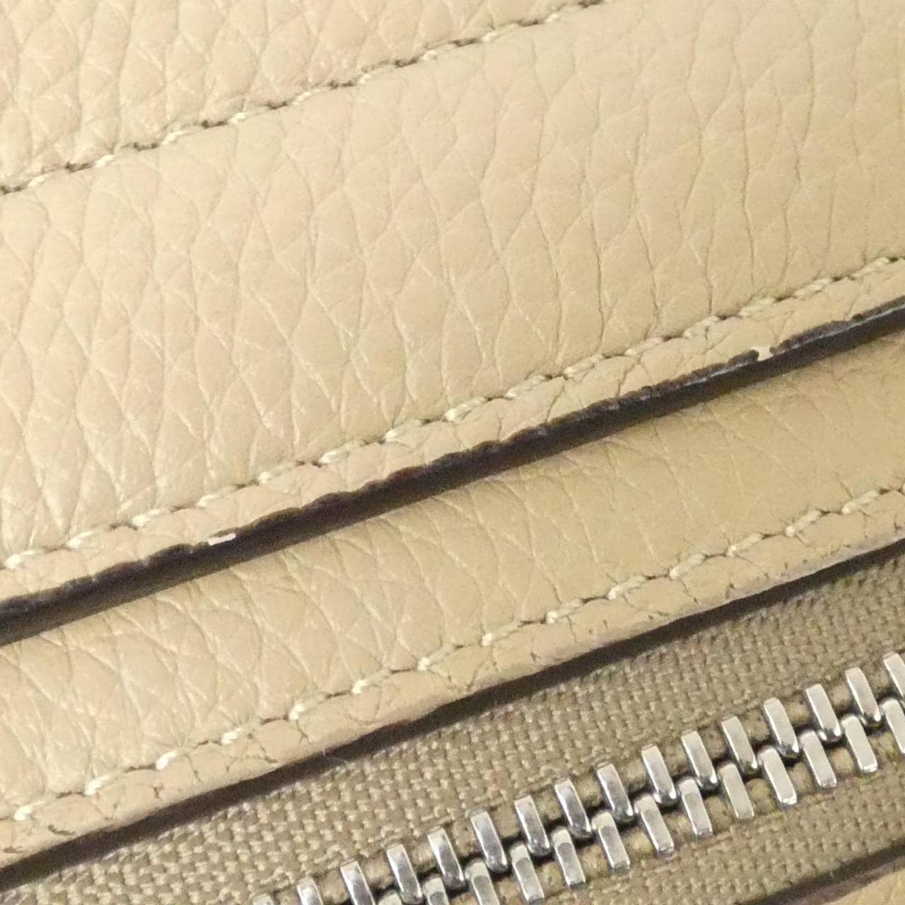 セリーヌ スモール トラペーズ 174683MDB バッグ