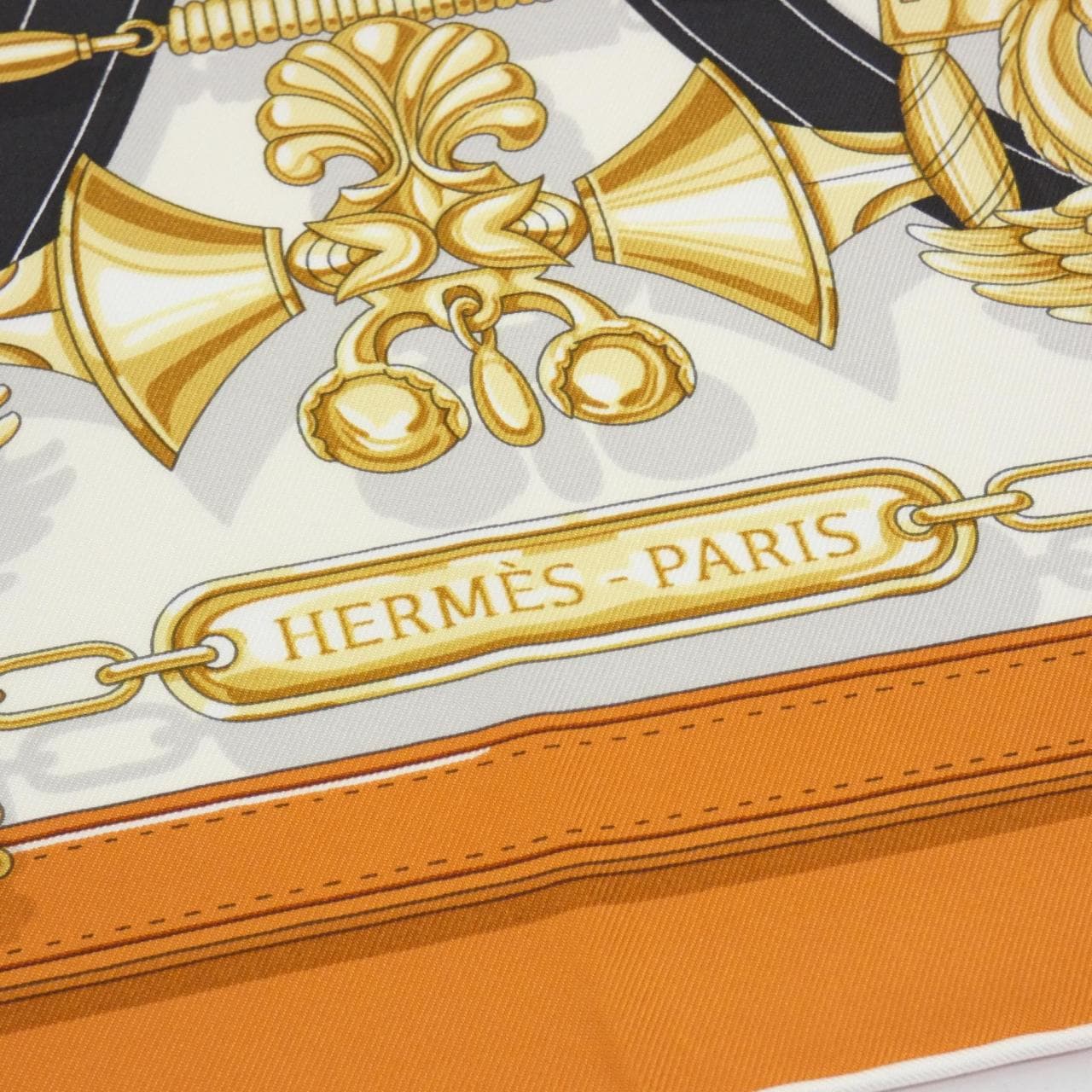 エルメス HARNAIS LEGENDAIRE カレ 004299S スカーフ