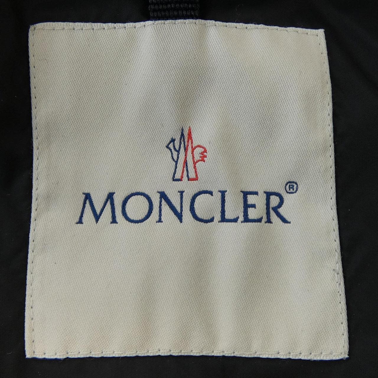 モンクレール MONCLER CHENONCEAU ダウンジャケット