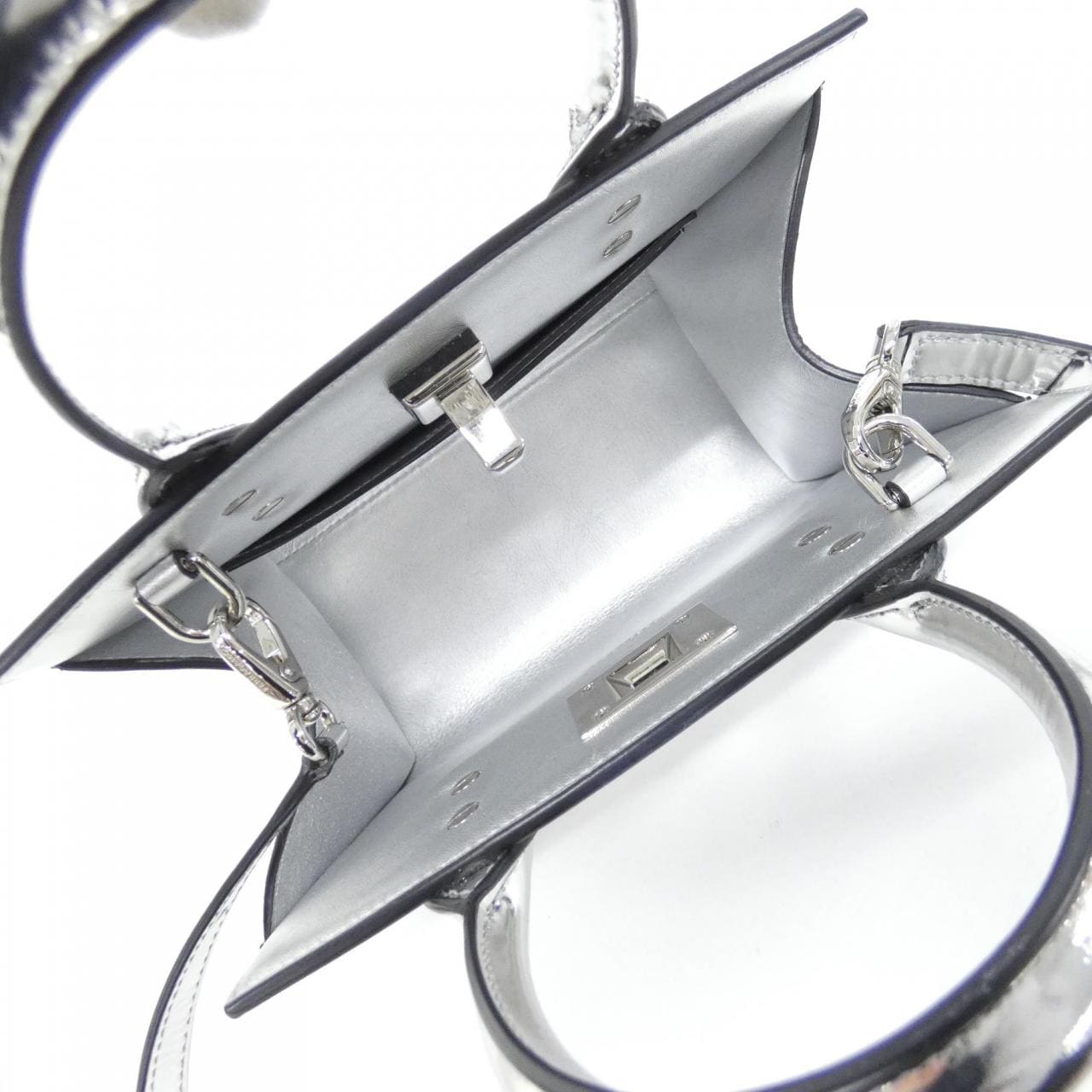 サルヴァトーレフェラガモ 21 1424 バッグ