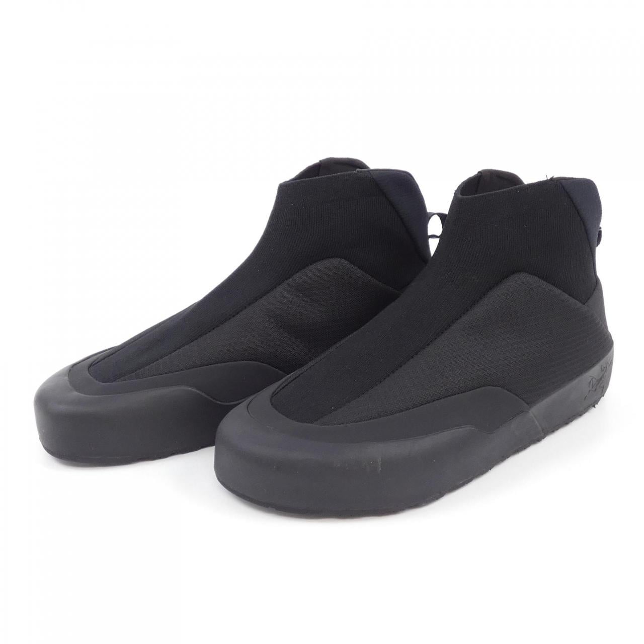アークテリクス ARC'TERYX スニーカー