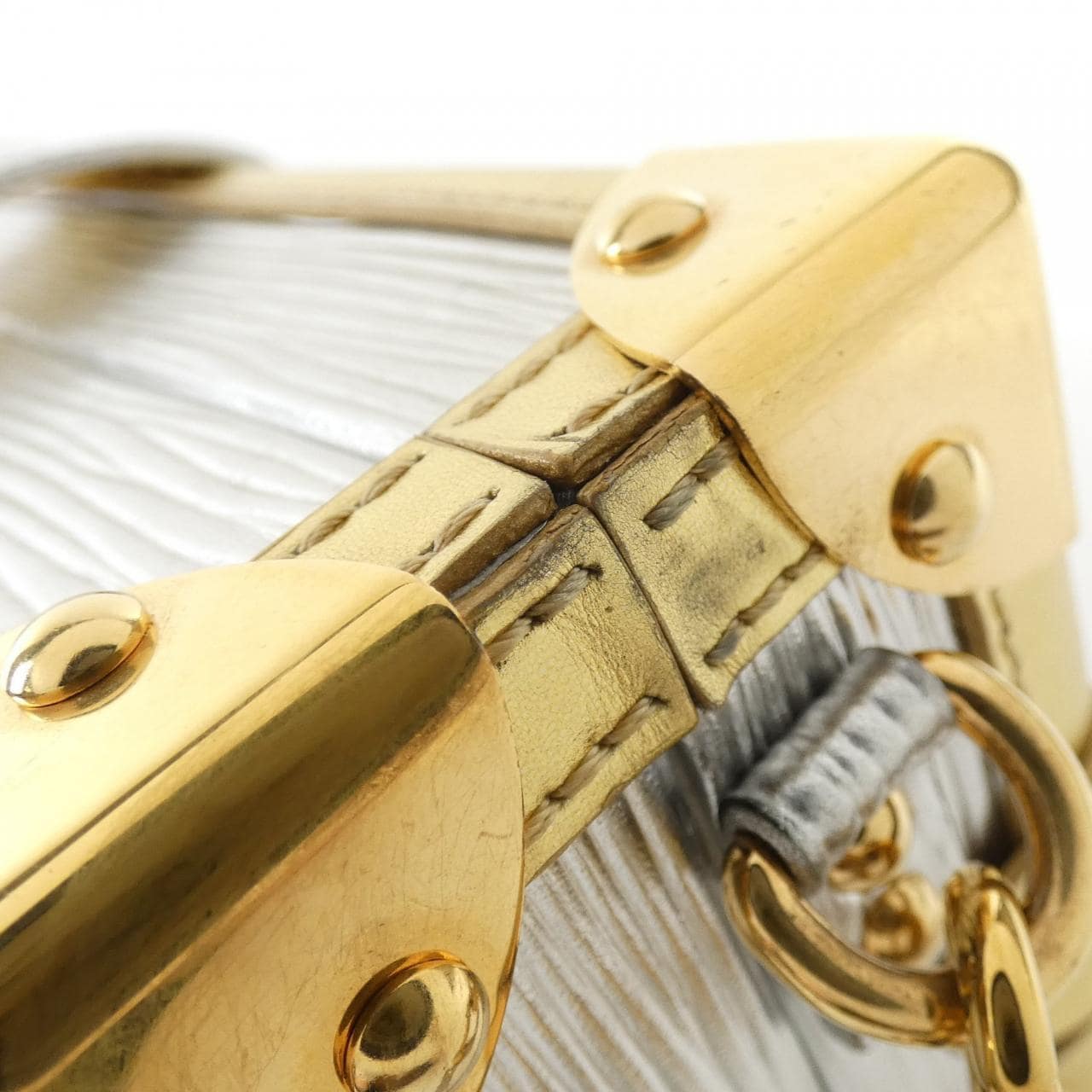 ルイヴィトン メタリック エピ プティット マル M54653 ショルダーバッグ