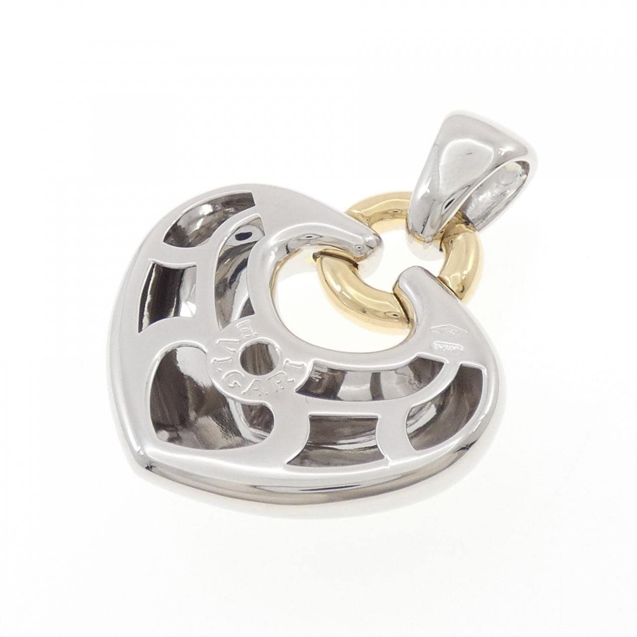 ブルガリ アブラッチオ ペンダント