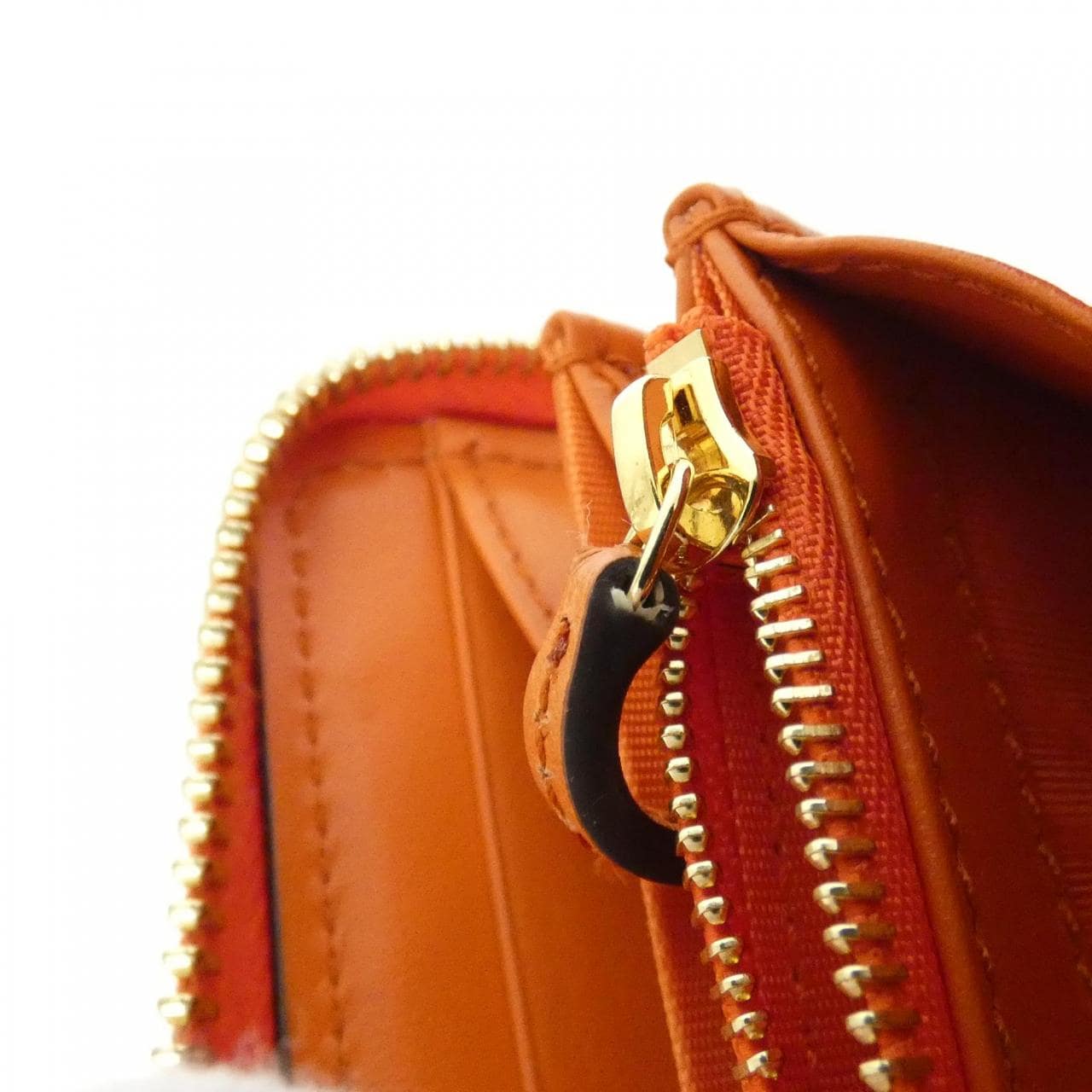 Gucci 723784 UM8IG钱包