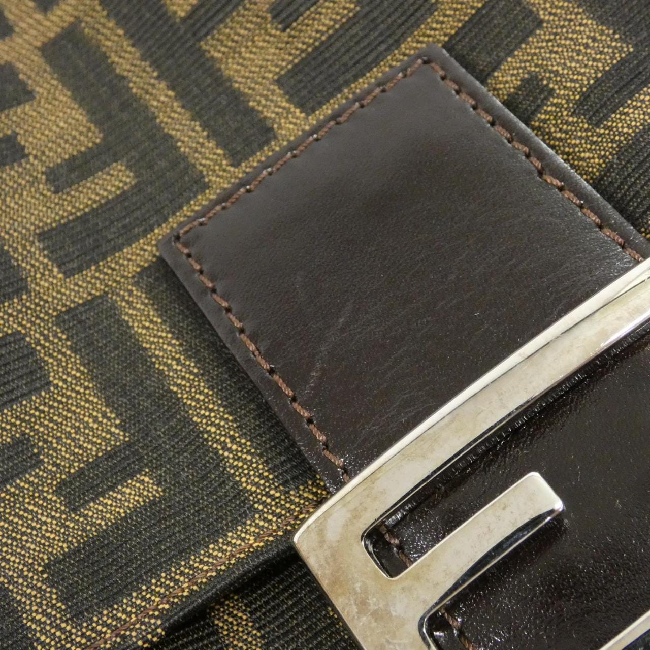 【ヴィンテージ】フェンディ マンマ バゲット 26325 ショルダーバッグ