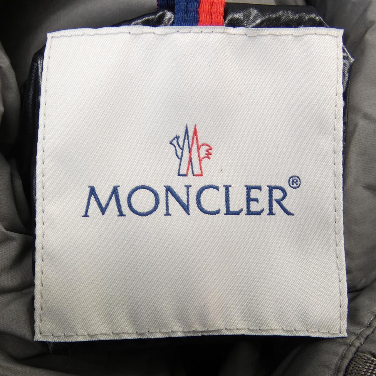 モンクレール MONCLER ダウンジャケット