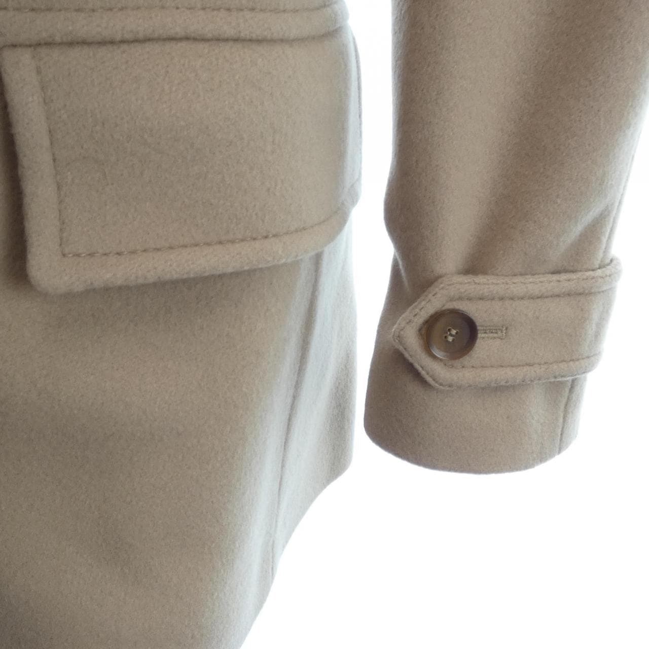 グッチ GUCCI 325072 ZGW07 ピーコート