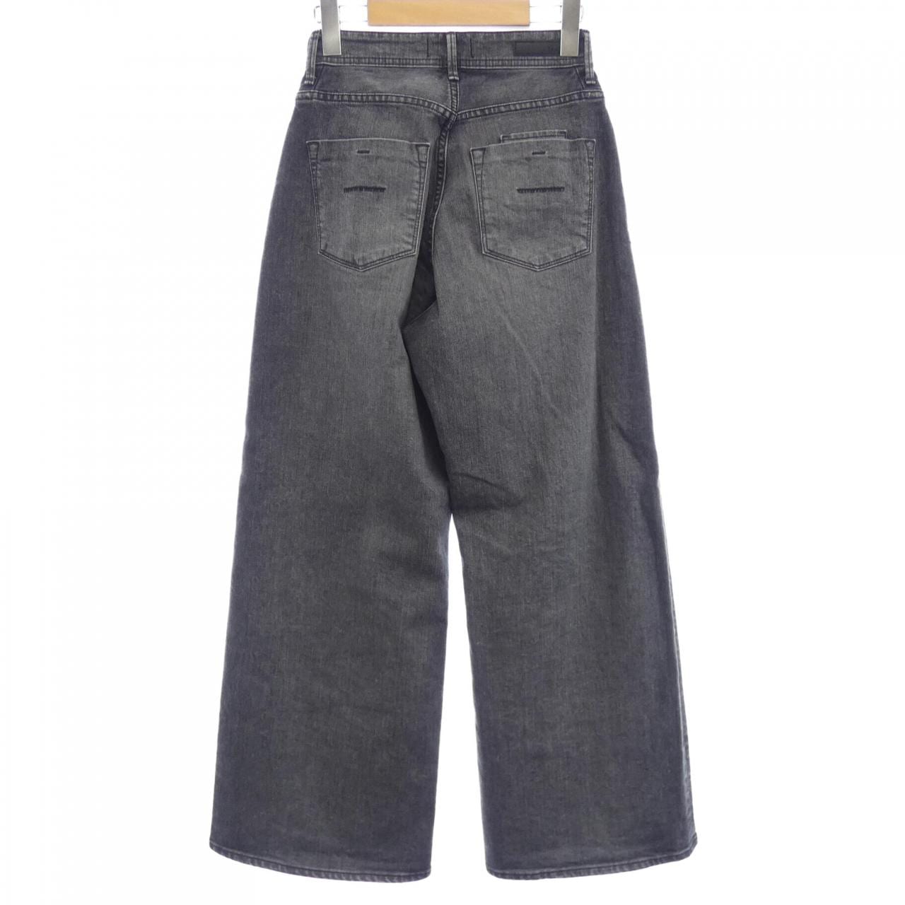 ヤヌーク YANUK ジーンズ