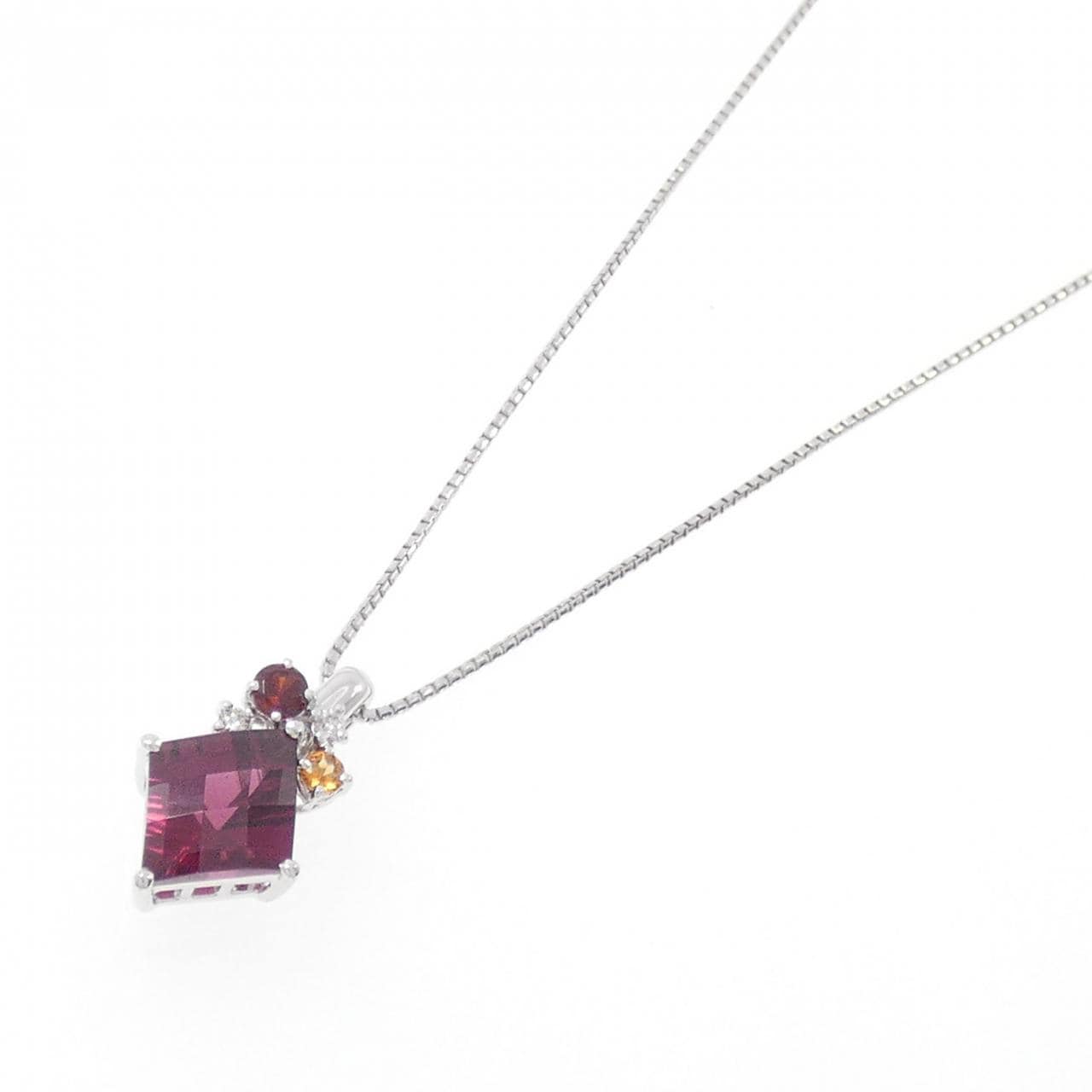 K18WG Garnet Necklace 3.50CT