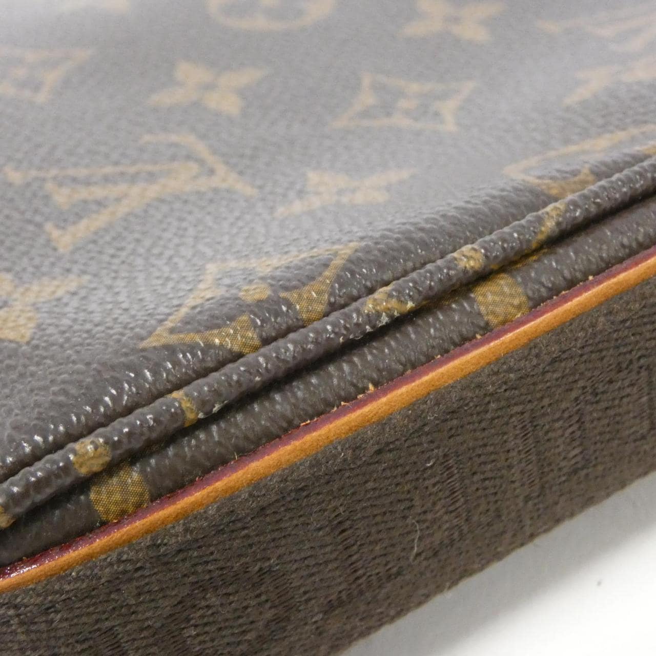 LOUIS VUITTON Monogram Trotter Bobur M97037 Shoulder Bag