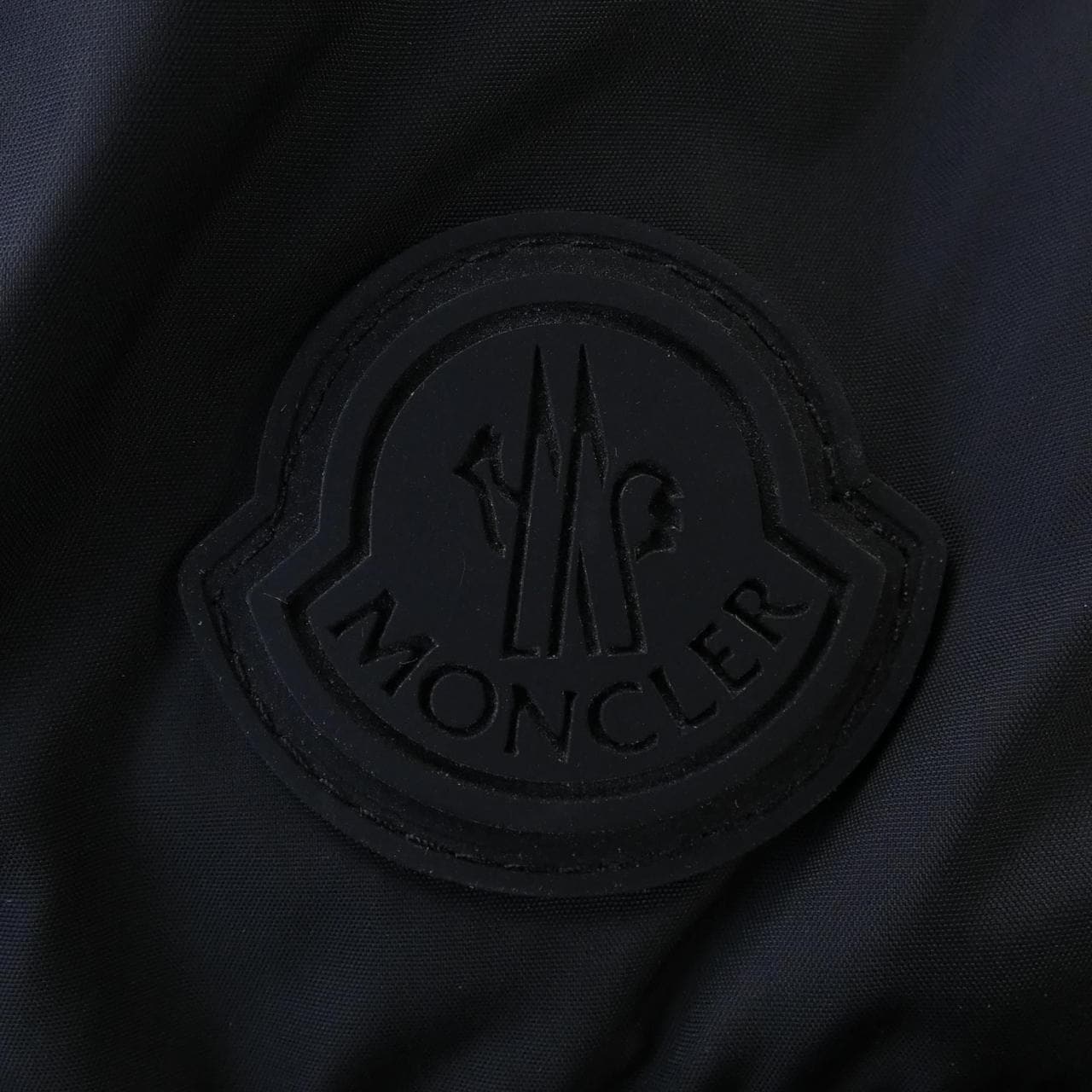 モンクレール MONCLER ダウンジャケット