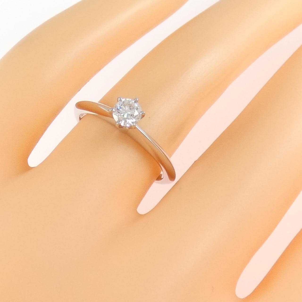 ティファニー クラシックソリティア リング 0.28CT F VVS2 3EXT