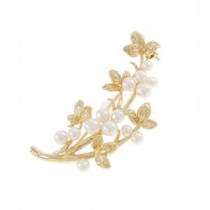 Tasaki Akoya pearl brooch