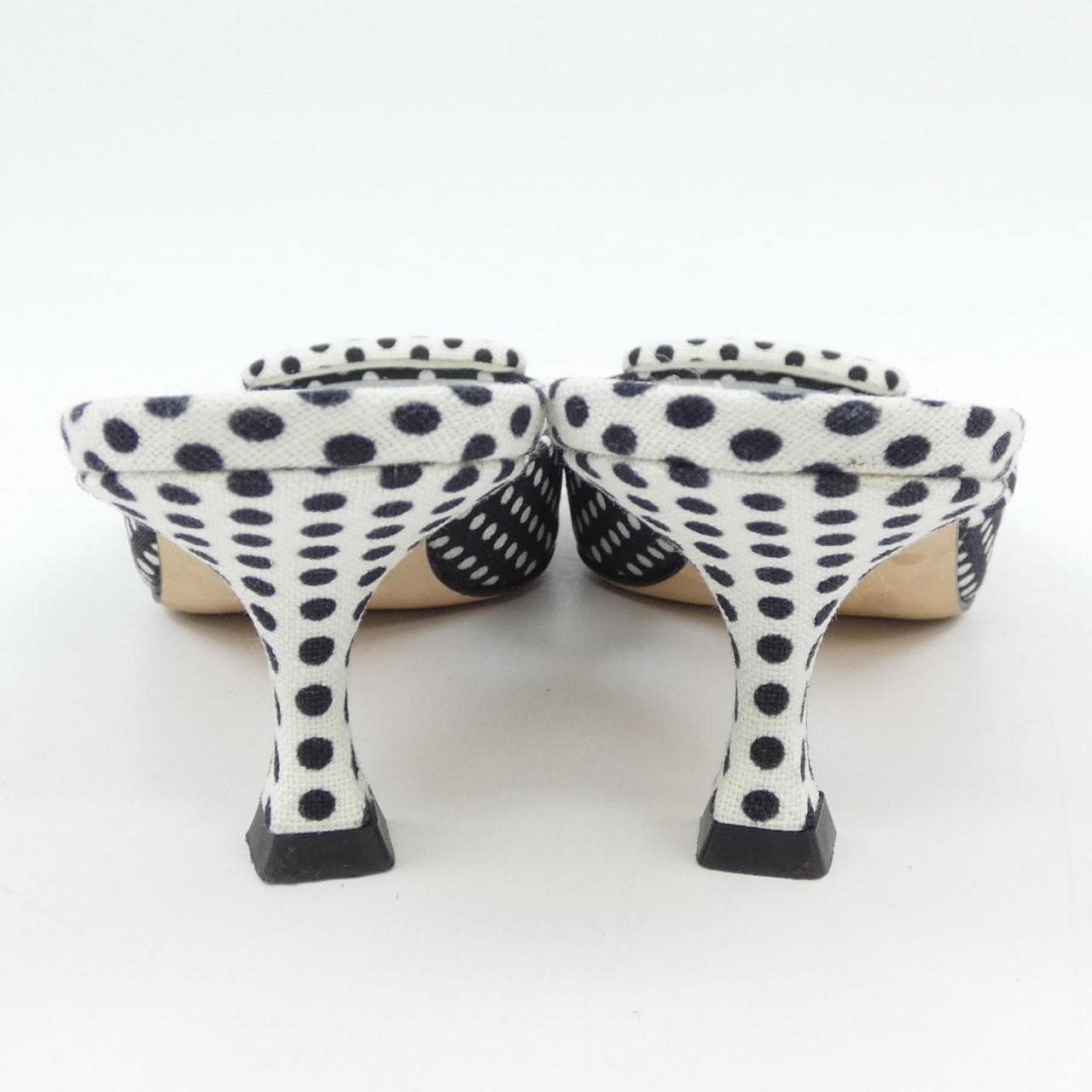 マノロブラニク MANOLO BLAHNIK MAYSALE サンダル