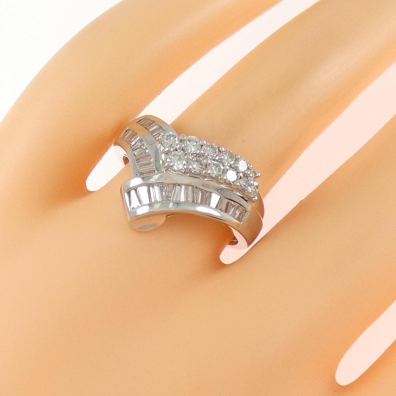 PT900 ダイヤモンド リング 1.00CT