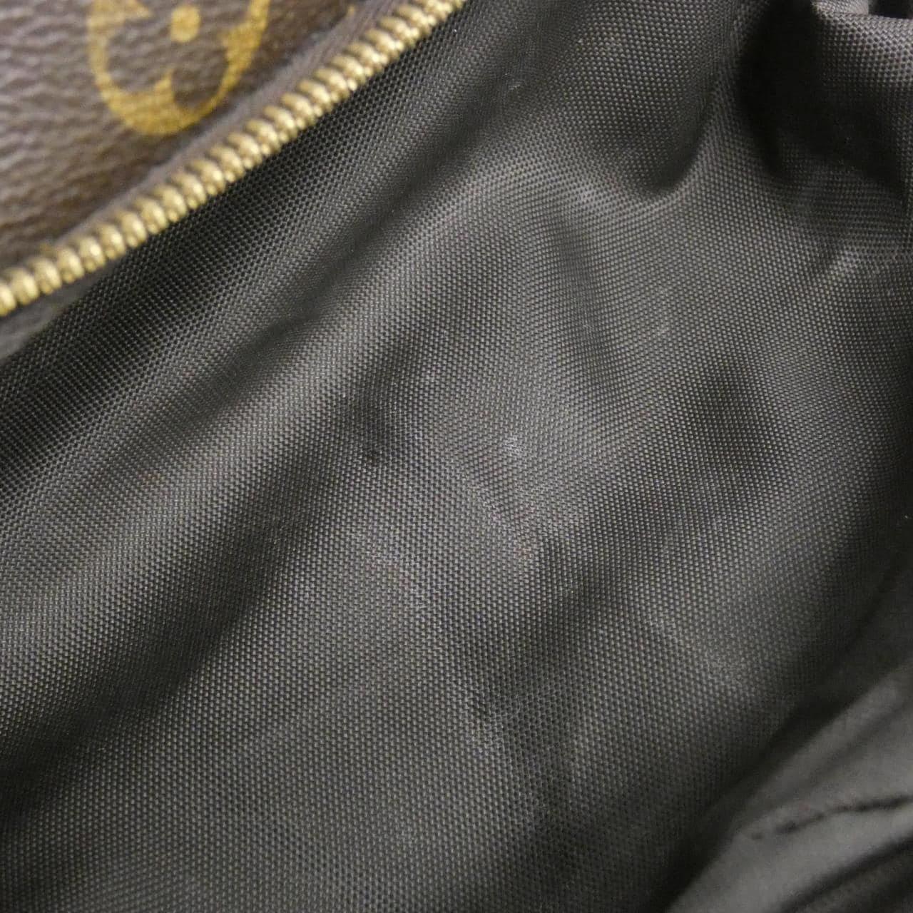 LOUIS VUITTON Monogram Evasion M41443 包