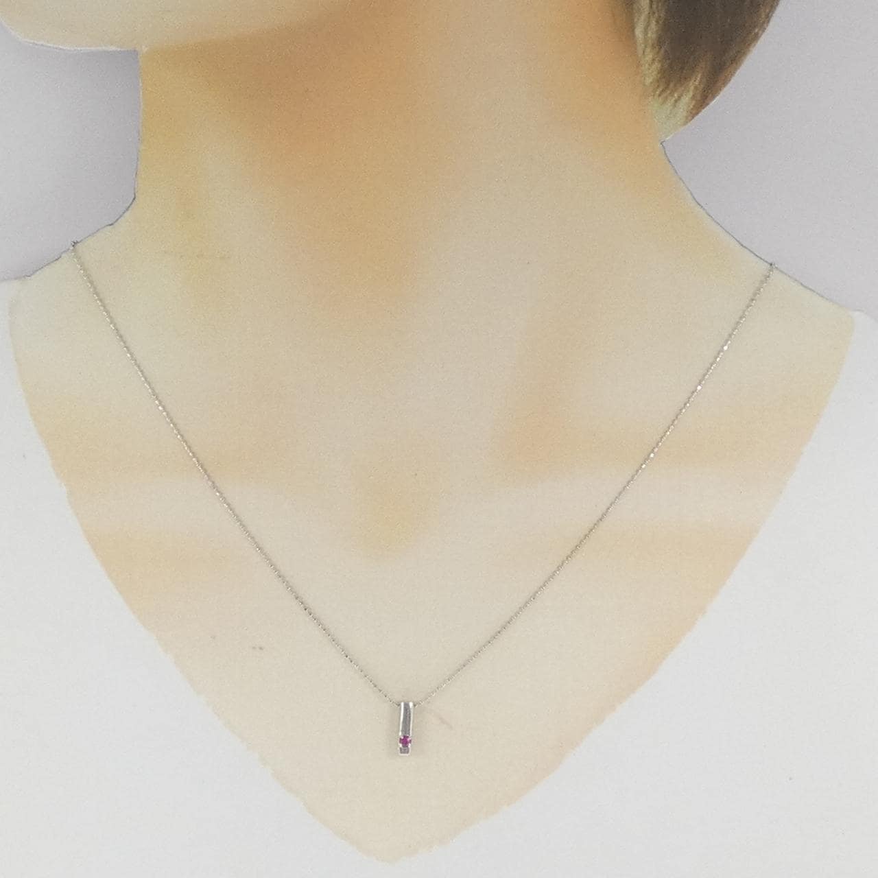 K18WG ルビー ネックレス 0.05CT