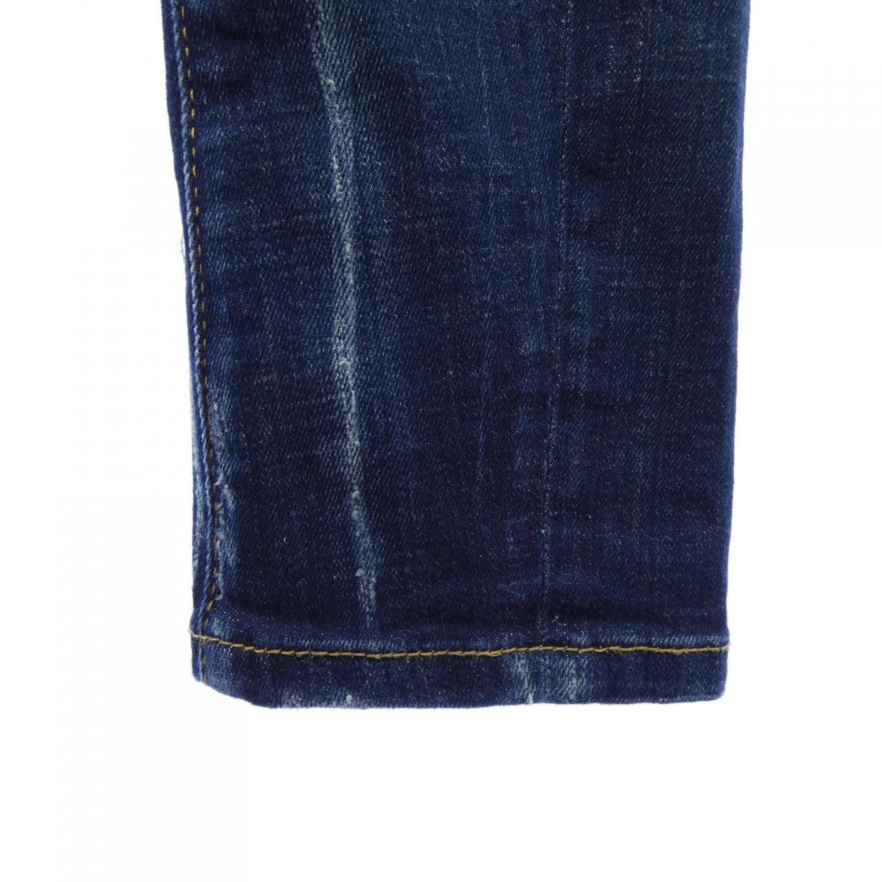 ディースクエアード DSQUARED2 S74LB0714 ジーンズ